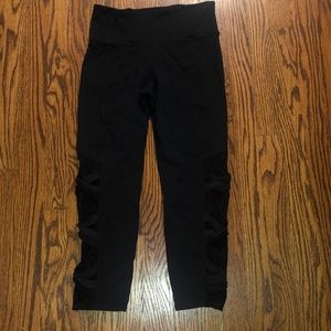 Black 3/4 mesh athleta leggings
